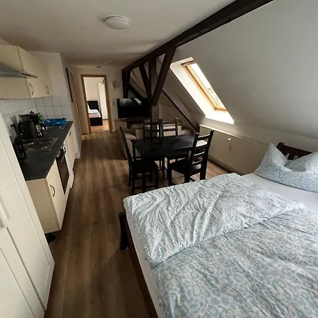 Apartment Und Monteurzimmer Naehe Leuna, Merseburg, Halle Und Leipzig *