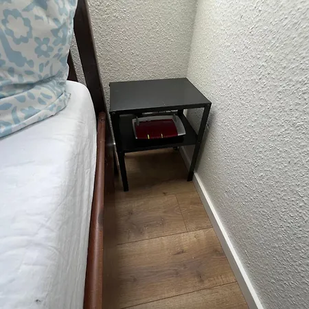 Und Monteurzimmer Naehe Leuna, Merseburg, Halle Und Leipzig Appartamento *