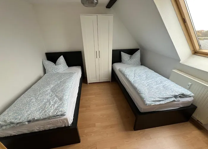 Und Monteurzimmer Naehe Leuna, Merseburg, Halle Und Leipzig Apartment