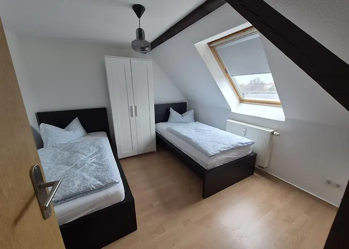 Apartment Und Monteurzimmer Naehe Leuna, Merseburg, Halle Und Leipzig *